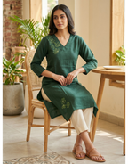 Anvita Emerald Green Cotton Slub Kurta – Asymmetric Floral Print – Chic Casual Wear