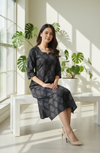 Black Cotton Ethnic Print Straight Kurta - Breathable 3/4 Sleeve Tunic