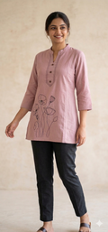 Lavender Mist Cotton Short Kurti – Minimalist Floral Sketch Embroidery – Chic Everyday Top