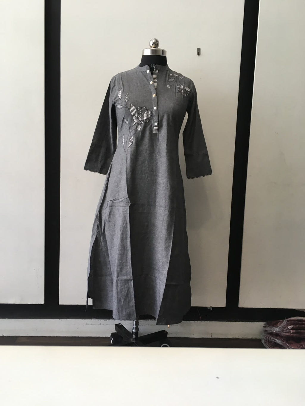 Anvita Grey Cotton A-Line Kurta featuring Chinese Collar & Elegant Embroidery