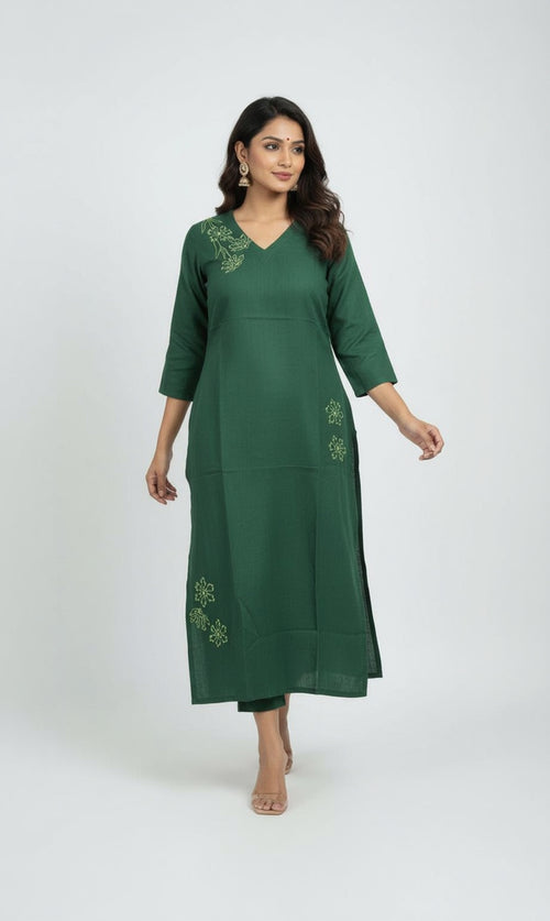Anvita Emerald Green Cotton Slub Kurta – Asymmetric Floral Print – Chic Casual Wear
